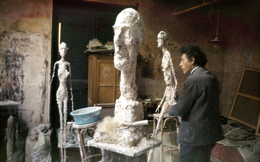 giacomettiinhisstudiocirca1960