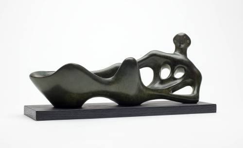 Henry Moore- Reclining Figure 1945